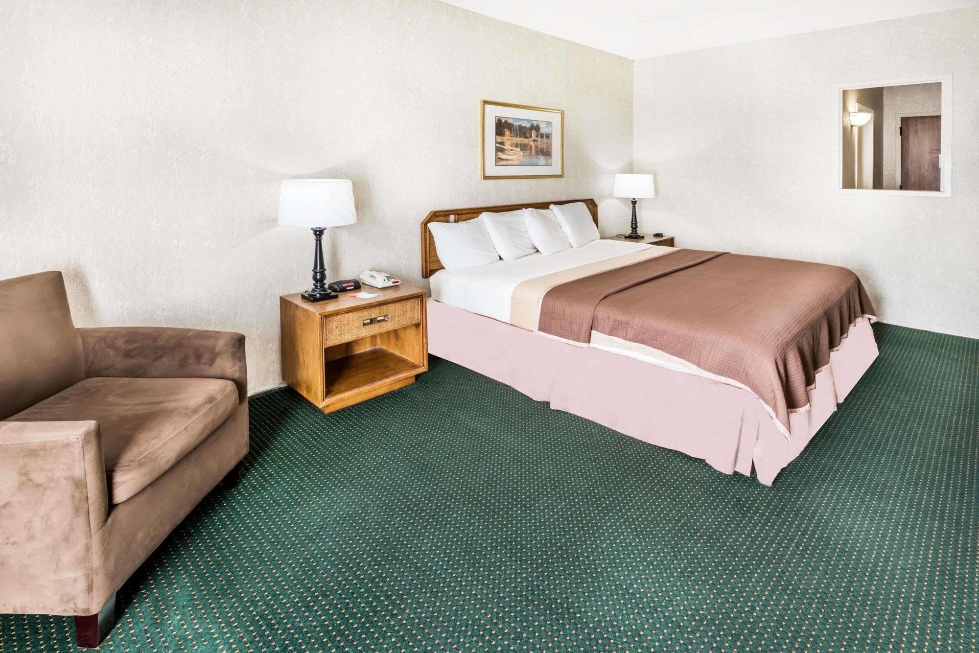 Howard Johnson By Wyndham Milford/New Haven Extérieur photo